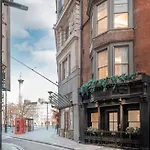 Lucas Place In London Near St James\'S Park
