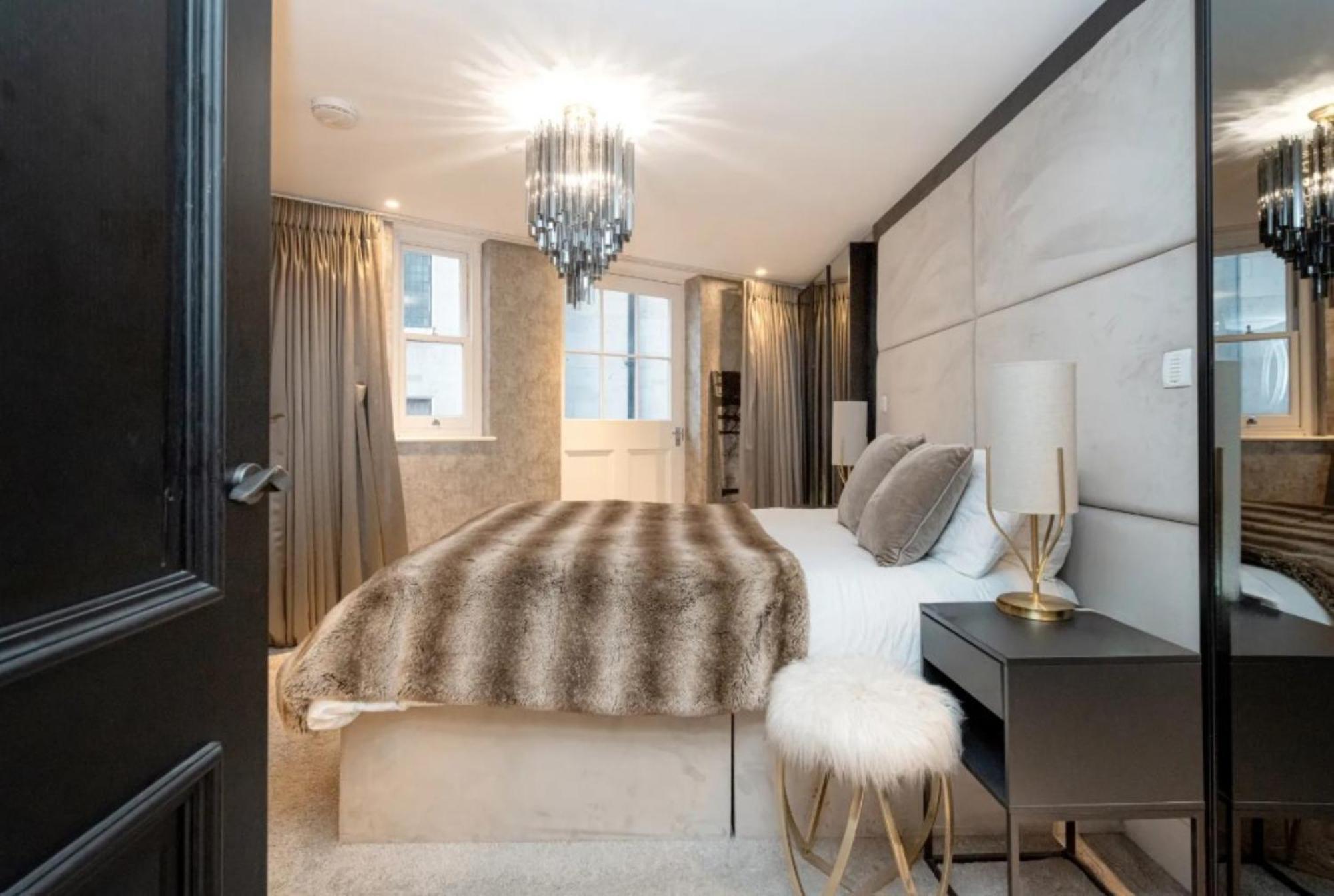 Lucas Place In Near St James's Park Holiday home *
