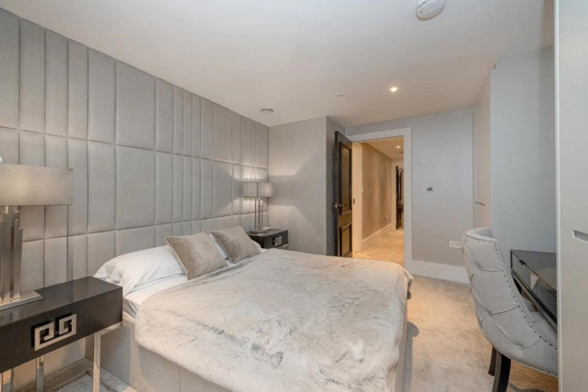 Lucas Place In Near St James's Park Holiday home